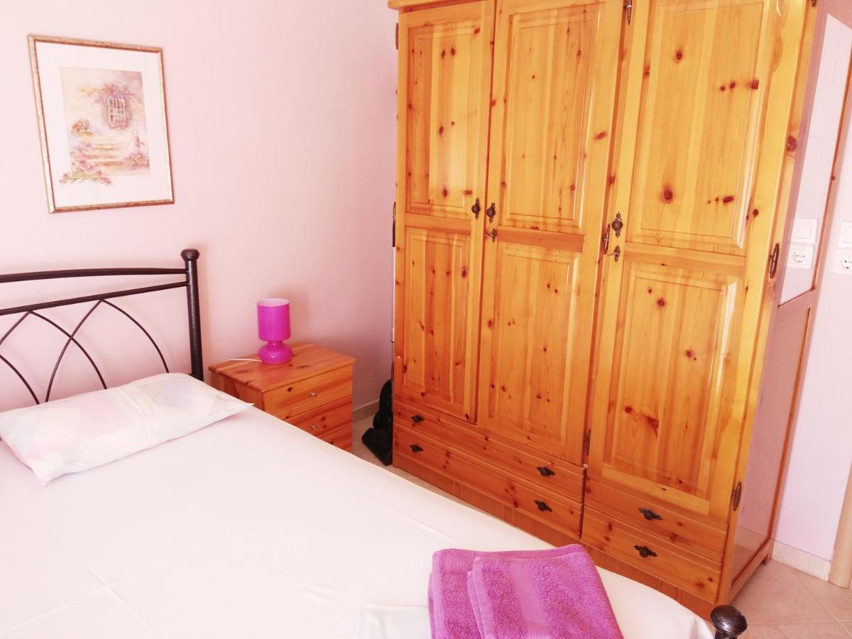 Emerald Apartment With Sea View Kриопиги Екстериор снимка